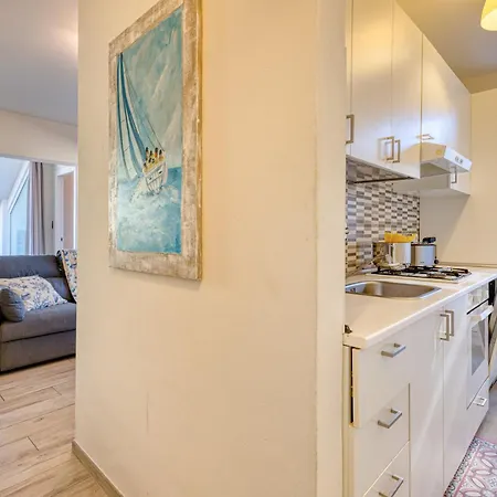 Apartment Il Regno Di Monica Attico Near The Sea - Happy Alassio