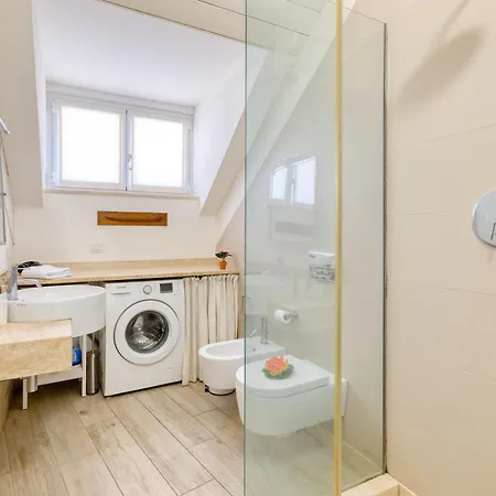 Apartman Il Regno Di Monica Attico Near The Sea - Happy *