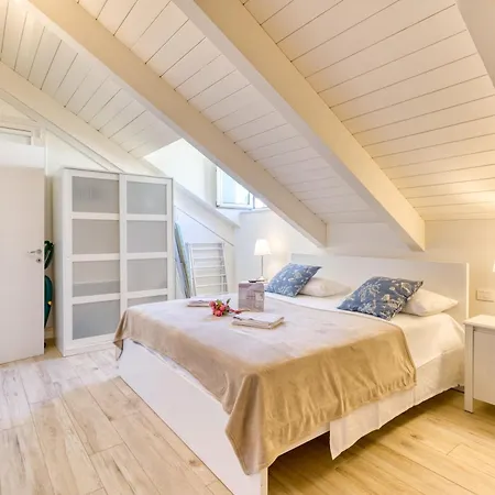 Il Regno Di Monica Attico Near The Sea - Happy Apartman Alassio