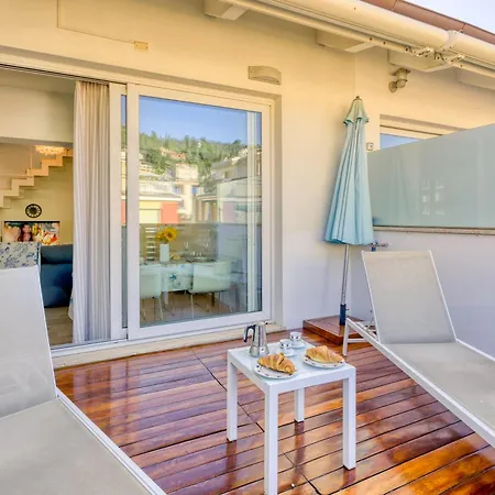 Il Regno Di Monica Attico Near The Sea - Happy Apartman Alassio